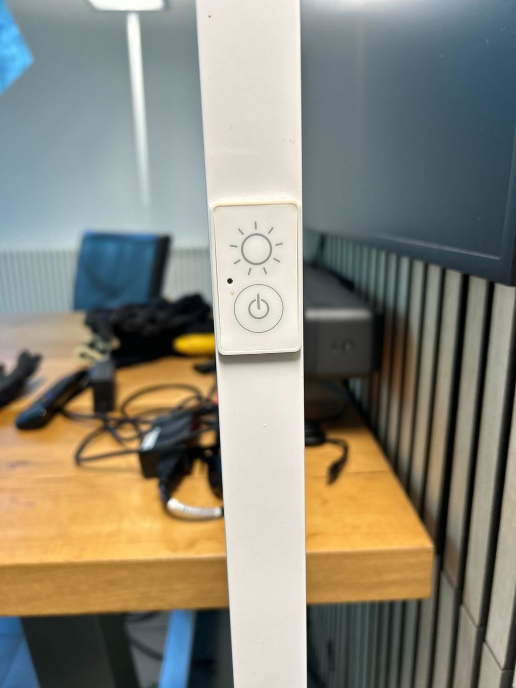 Lampade: Moderne LED Stehleuchte, dimmbar – Usato da Spiez venduto da Outlet-King 1