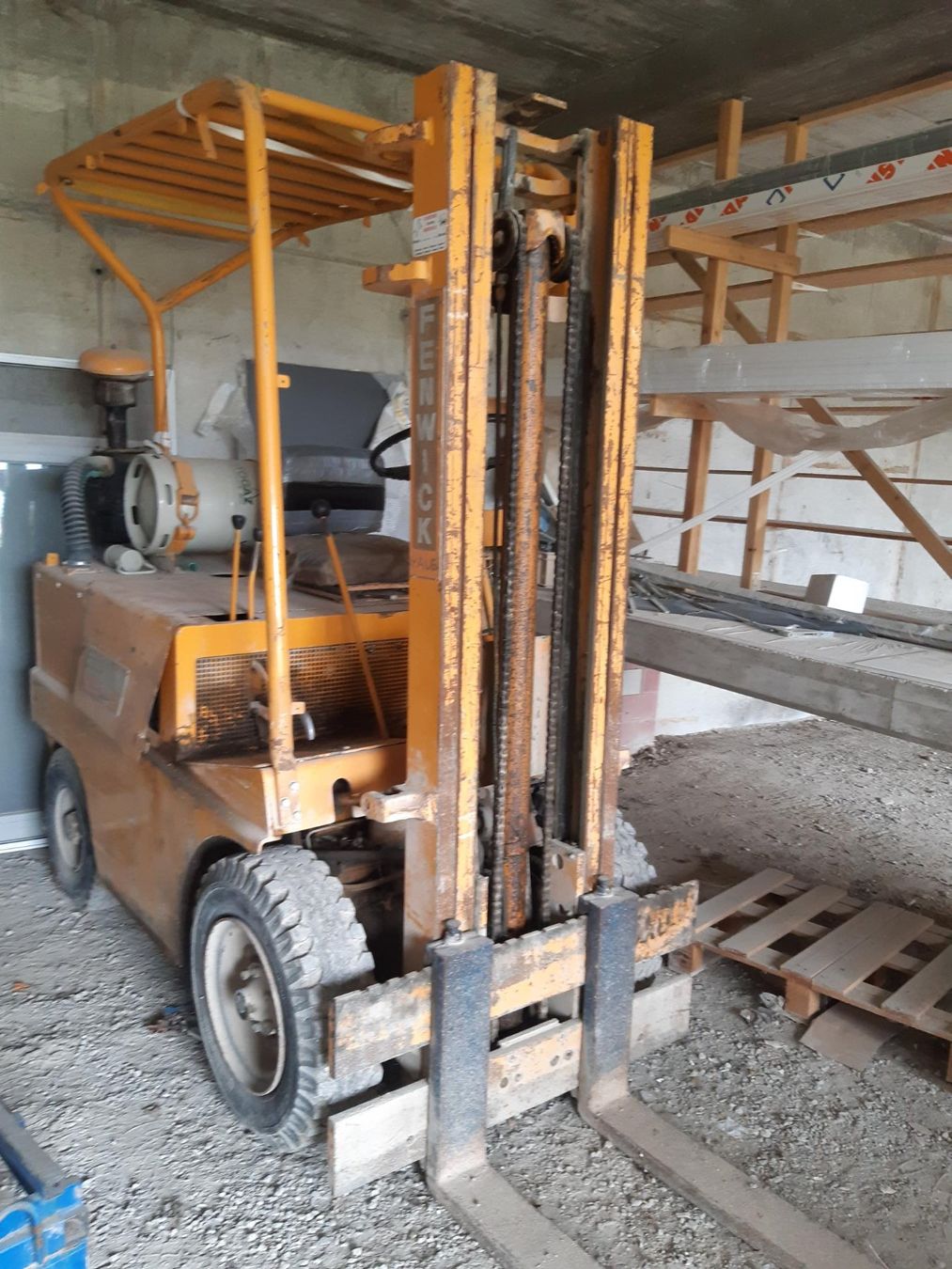 Jungheinrich Carrelli elevatori e a forche: élévateur a gaz – Usato da Lossy venduto da rog_hw6q