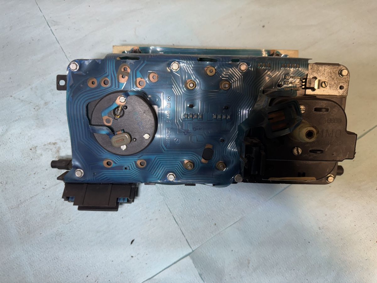 VW Alle Autoersatzteile: Vw Golf 1 Tacho – Gebraucht aus Neuhausen am Rheinfall von  2