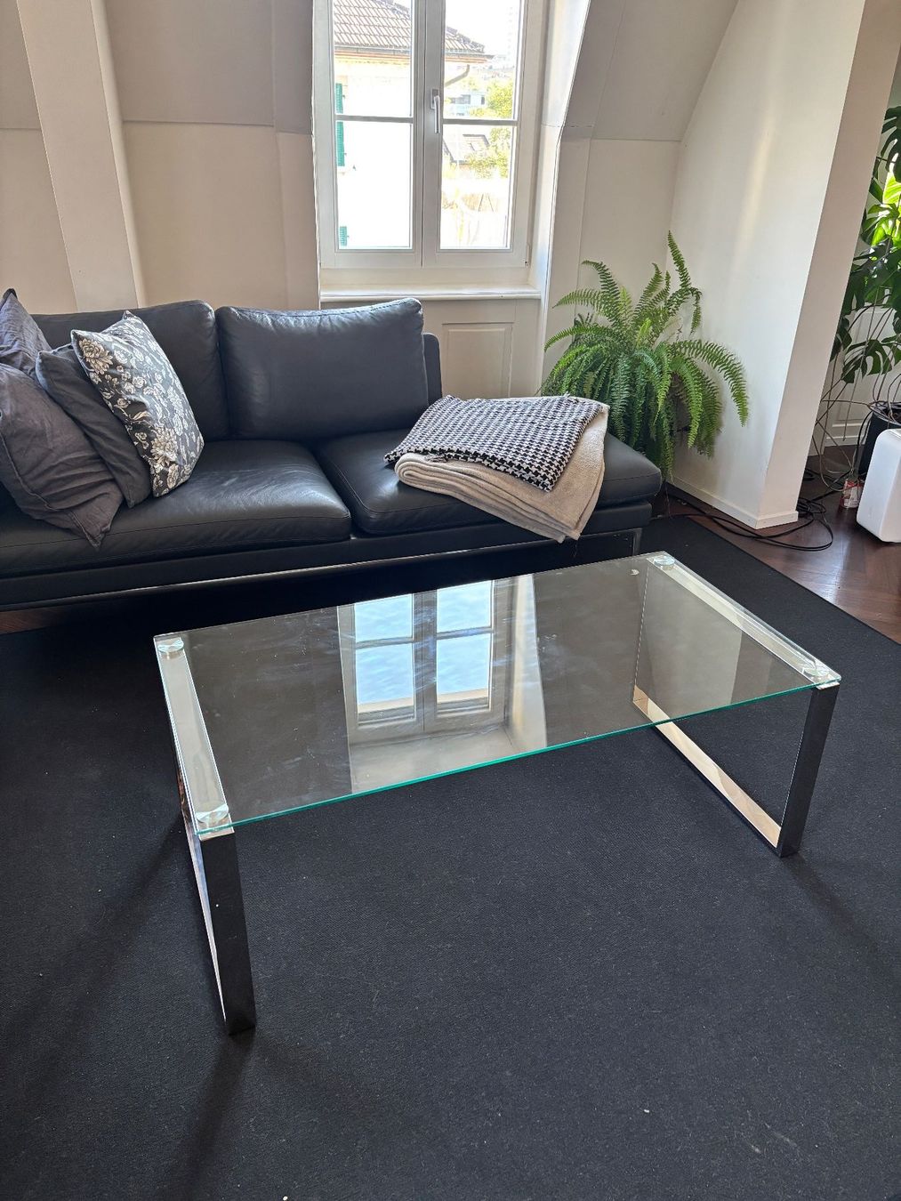 Tavoli: Couchtisch Glas und Chromgestell 120x60cm – Usato da Nidau venduto da kingmigae 1