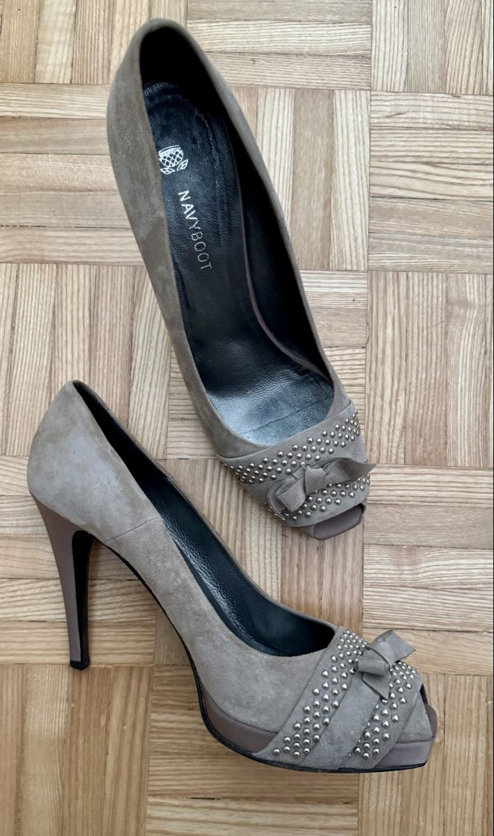 Navyboot Scarpe da donna: Navyboot Velourpumps Gr.41 – Usato da Uster venduto da Coco101 1