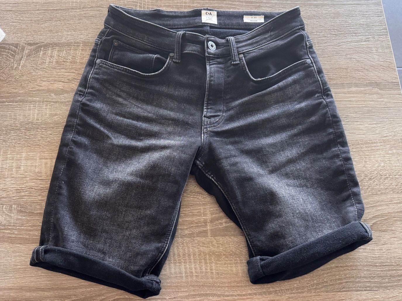 Hosen: Kurze Hose, Gr W30, fast neu – Gebraucht aus Wetzikon ZH von Honegger