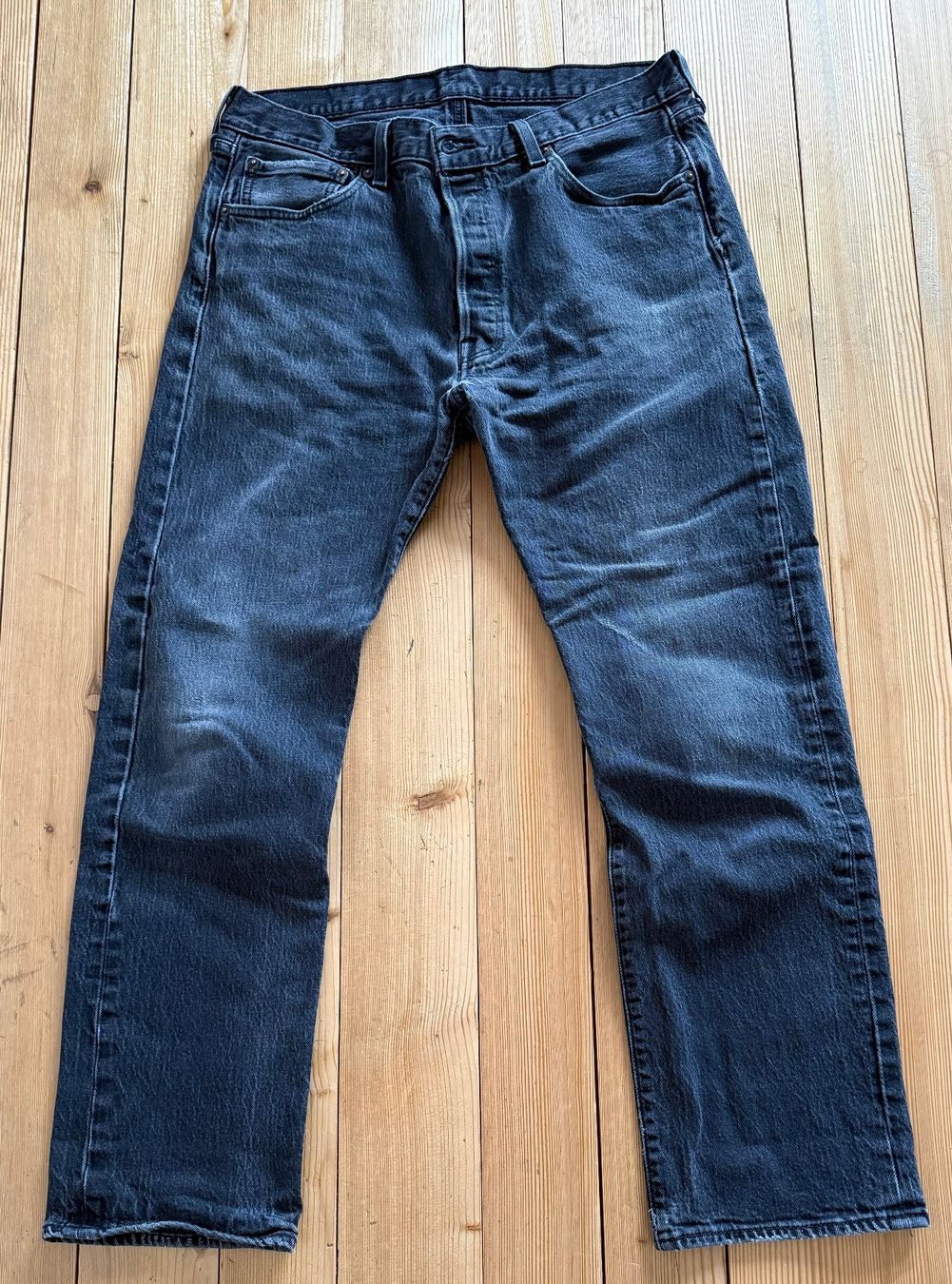 Levi's Jeans: Levis Jeans 501 Vintage – Usato da Luzern venduto da Mamutpe