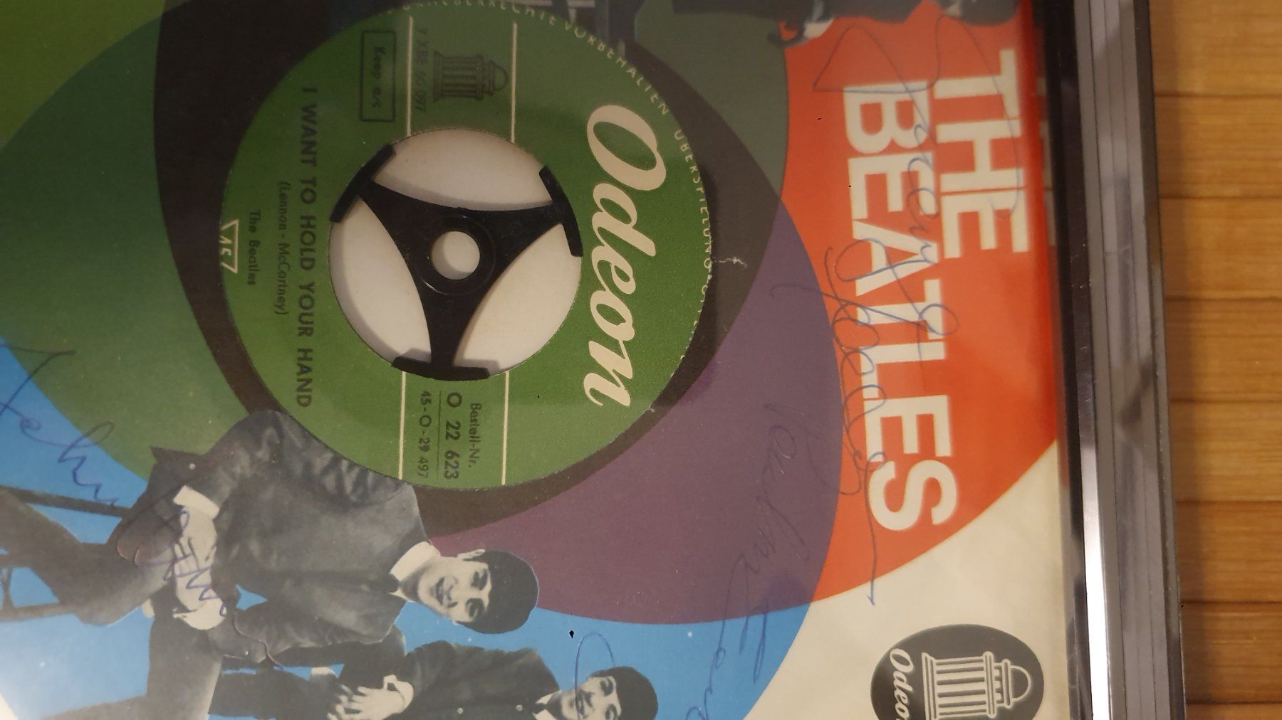Dischi in vinile: The Beatles Singel mit Vier Autogramme. – Usato da Rämismühle venduto da beni0010 3