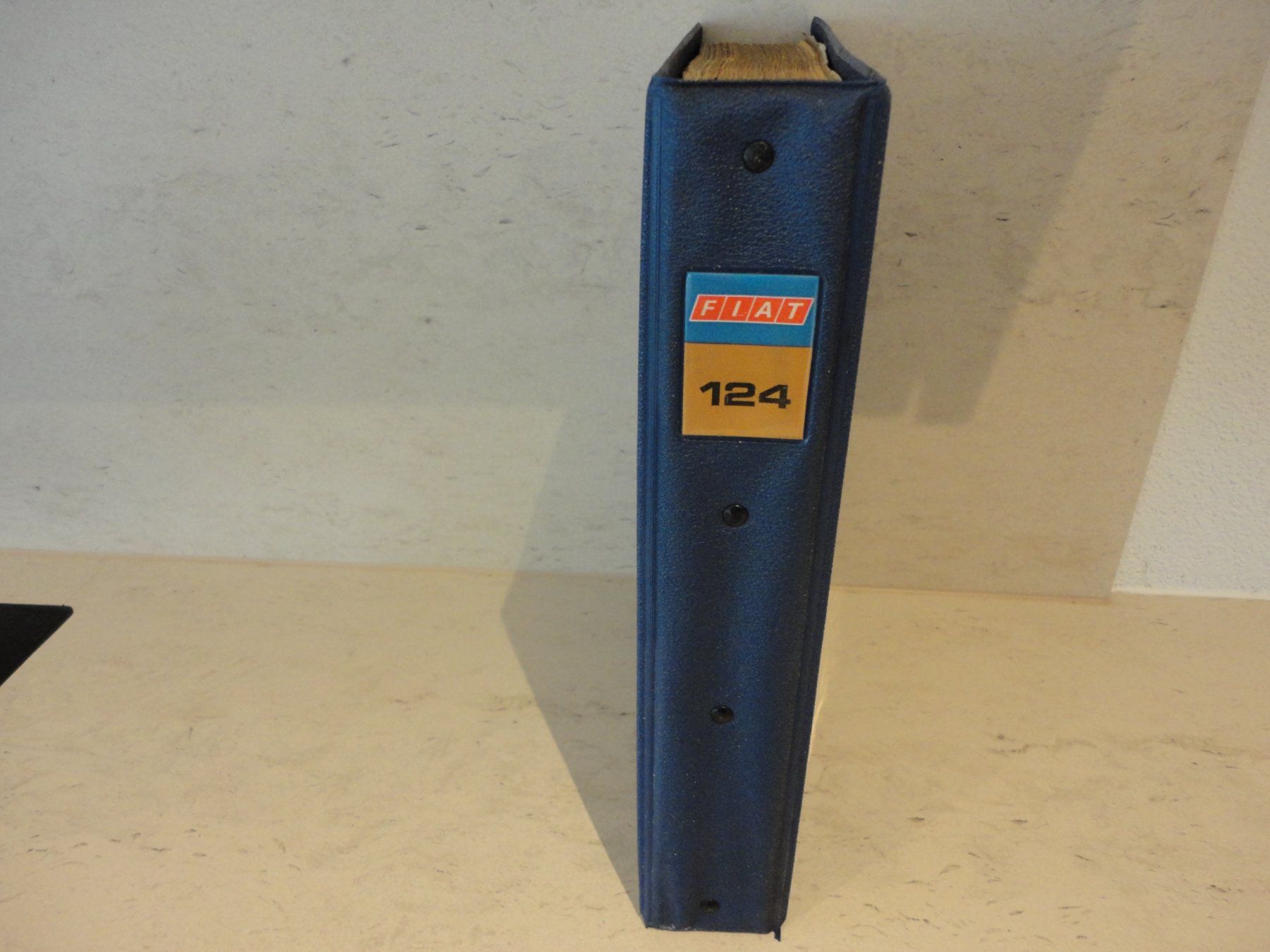Libri: FIAT 124 Ersatzteil Handbuch – Usato da Alpnach Dorf venduto da Hbalzli 1
