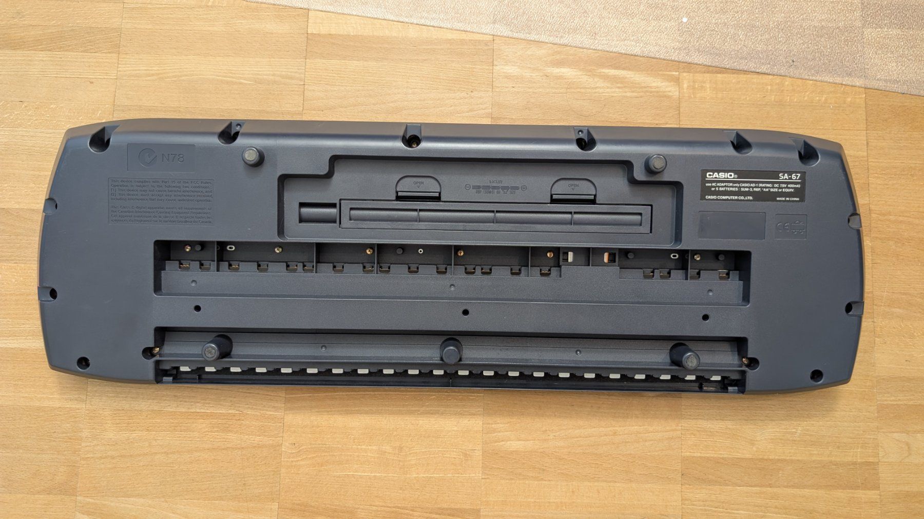 Casio Strumenti musicali: Kinder-Keyboard von Casio mit Rhythmus-Computer ab Fr. 1.- – Usato da Adliswil venduto da Ray3 5