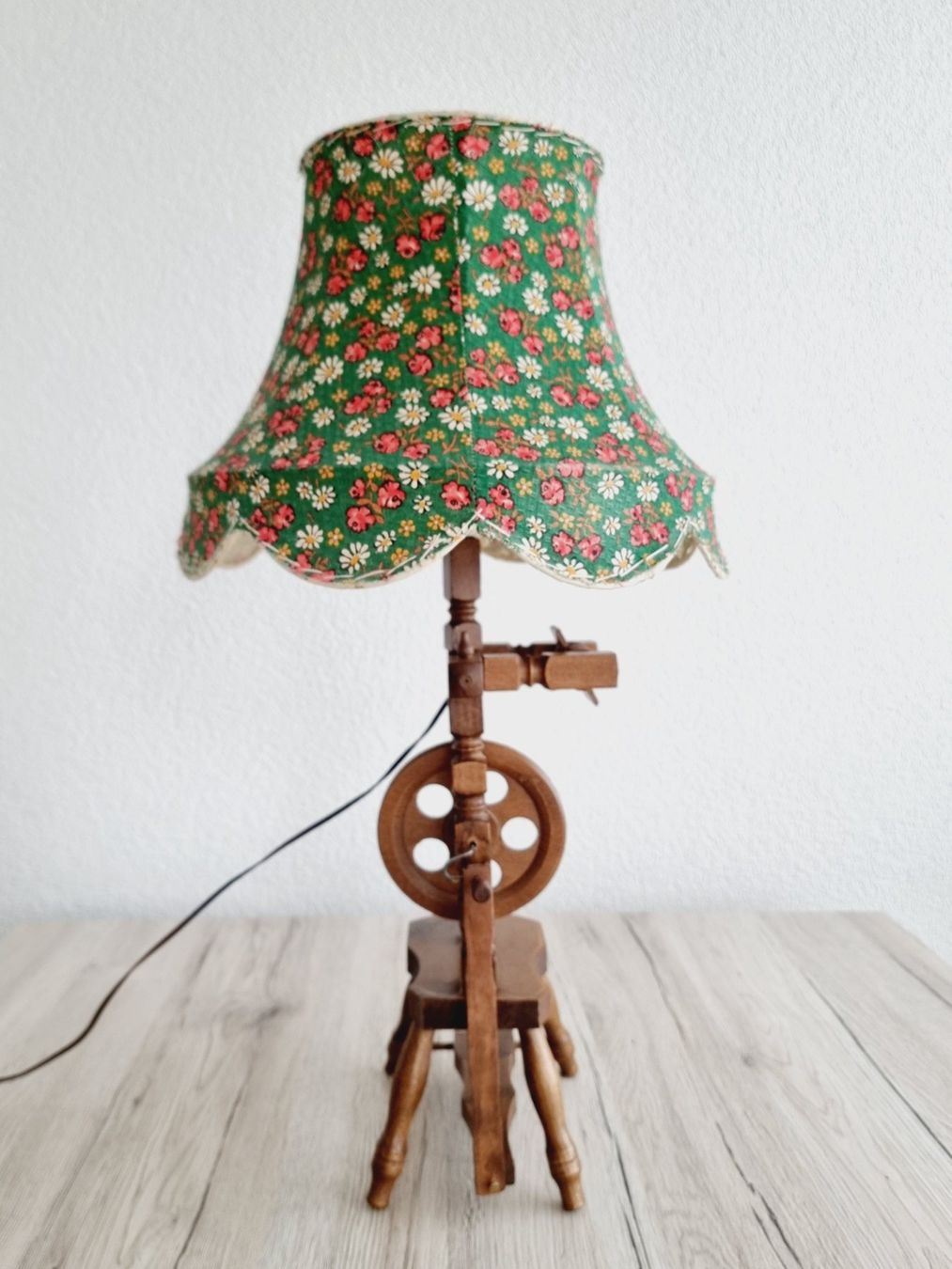 Lampade: Lampe rouet – Usato da Grandson venduto da Nouvelle-ere