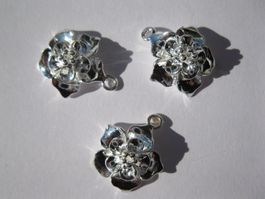2 Anhänger Blume, versilbert 15mm