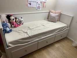 Weisses Tagesbett / Gästebett mit Schubladen, Top Zustand!