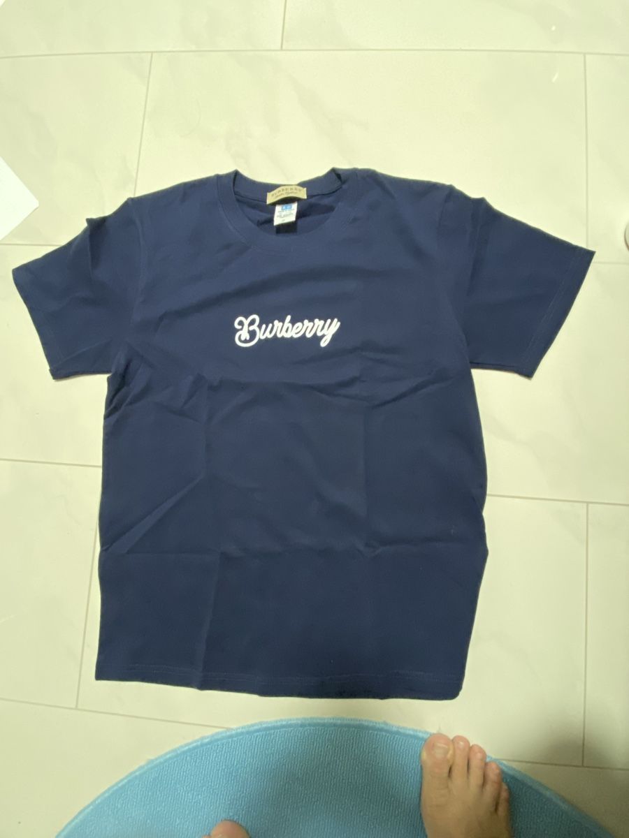 T-shirt: T shirt – Nuovo (secondo la descrizione) da Pratteln venduto da fra_rd8j 1