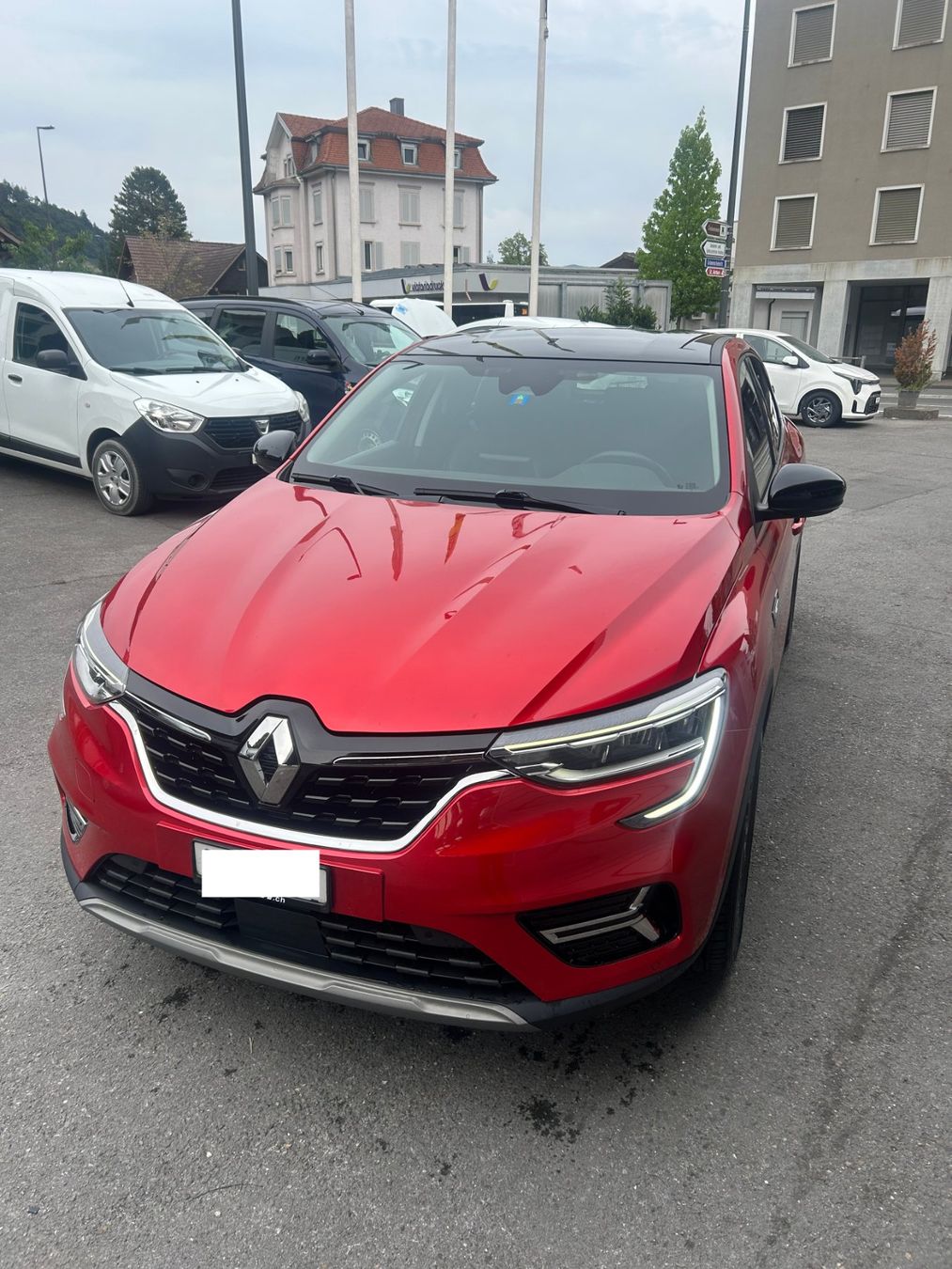 Renault Autos: Renault Arkana neuwertig, Rot – D'occasion à St. Margrethen SG par frc10