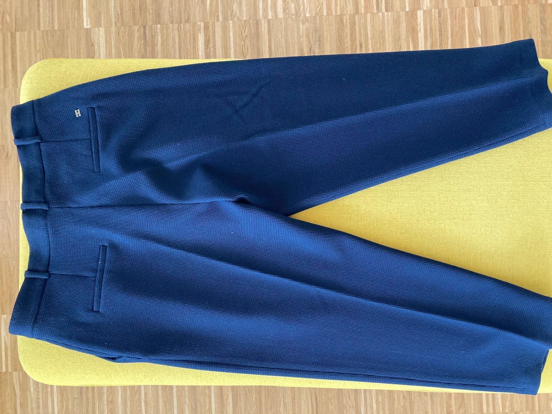 Tommy Hilfiger Hosen: Tommy Hilfiger 3/4 Damenhose Neu – Neu (gemäss Beschreibung) aus Feusisberg von Mila1122 3