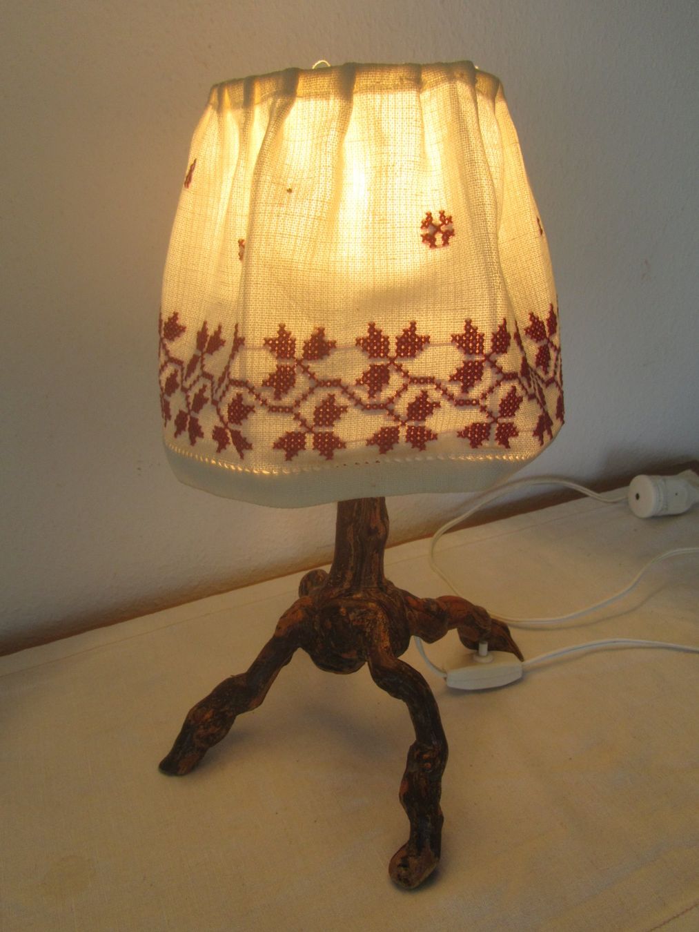 Lampade: Wurzelholz - Tischlampe – Usato da Seengen venduto da mikelele