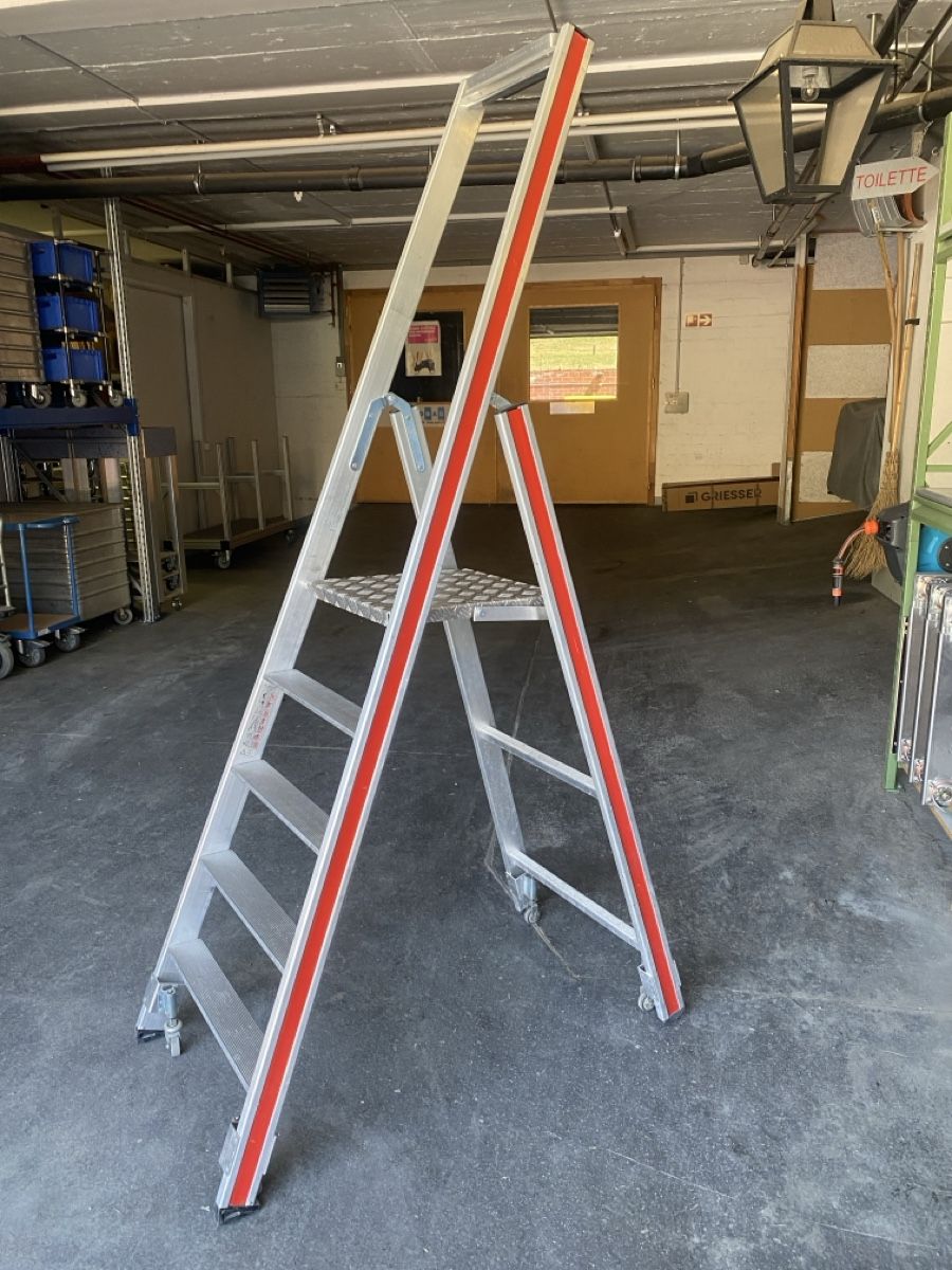 Scale: Podestleiter von HB Systeme ab 1.- – Usato da Wabern venduto da HK-Design 1