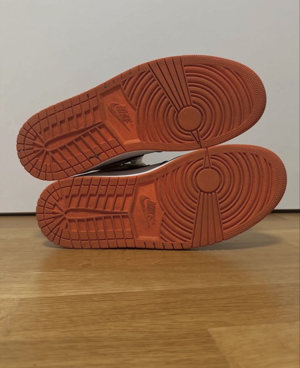 Jordan Scarpe da uomo: Jordan 1 High "Electro Orange" – Usato da Basel venduto da Kevinbuckcards 3
