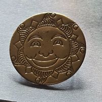 Ansteckbrosche,  Sonne