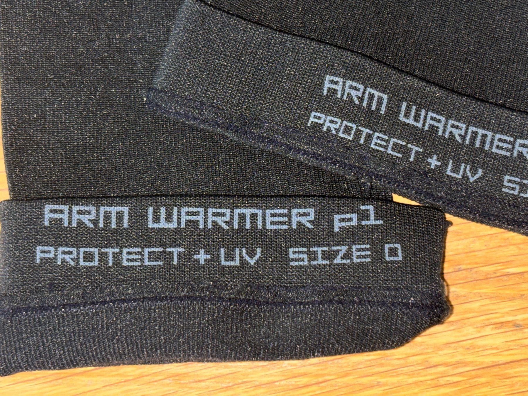 Assos Guanti & manicotti: Assos arm waermer p1 gr 0 – Usato da Geuensee venduto da sonnetje 1