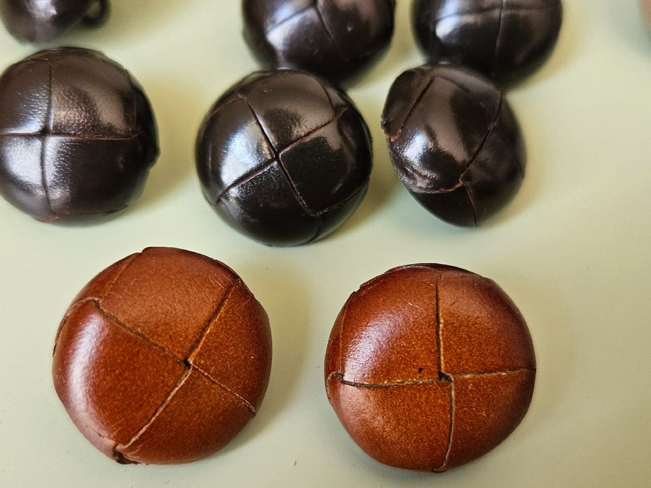 Bottoni: lot 17 boutons – Usato da Carouge GE venduto da Lea000 5