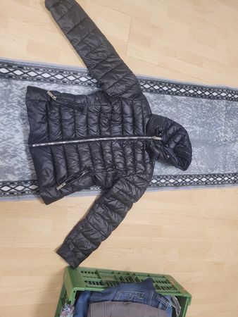 schwarze winterjacke gr.38 wie neu