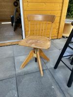 Chaise de bureau ou atelier vintage en bois pivotante