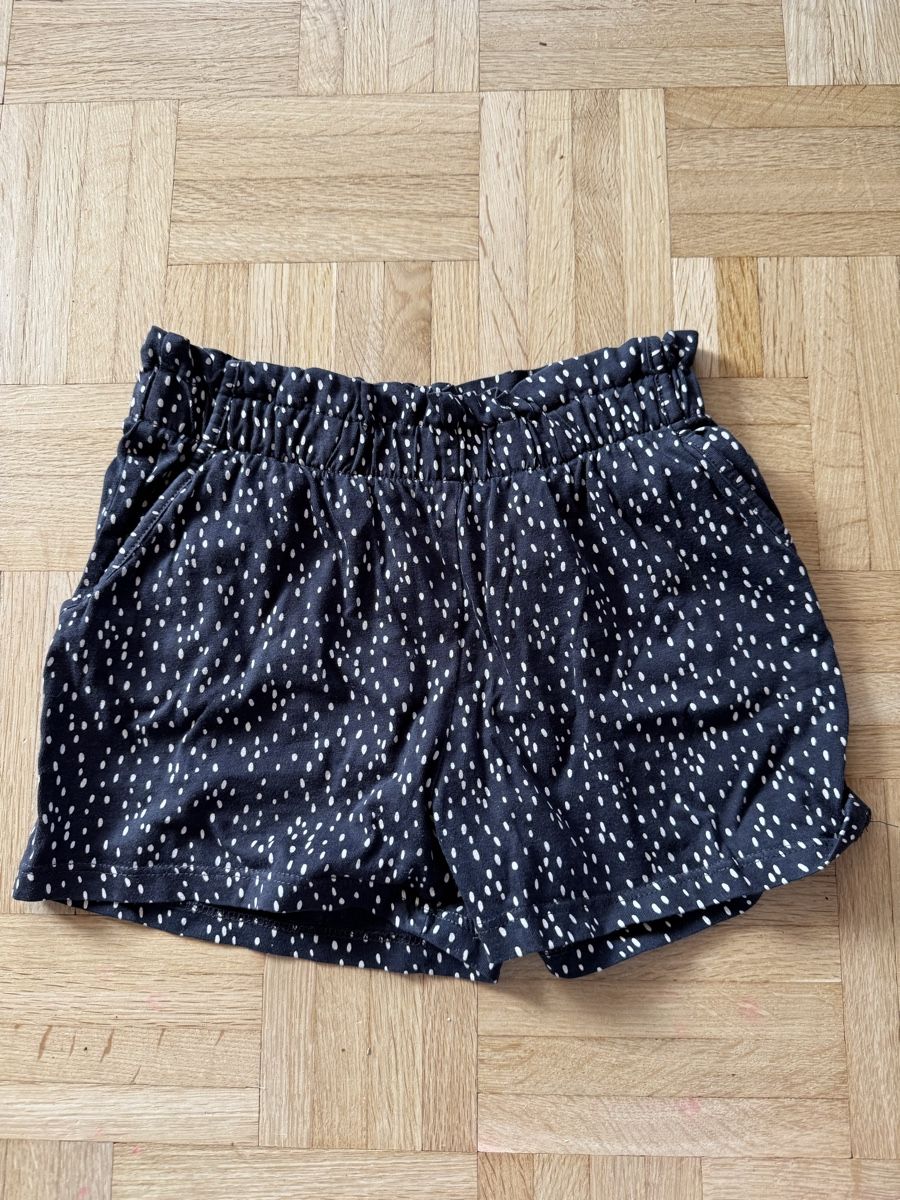 Pantaloni: H&M Shorts, Grösse 116 – Usato da Kleinandelfingen venduto da les_gb7w