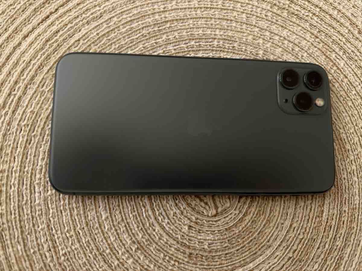 Apple Handys / Smartphones: Apple IPhone 11 PRO Max – Gebraucht aus Chur von rau_6pvc 1