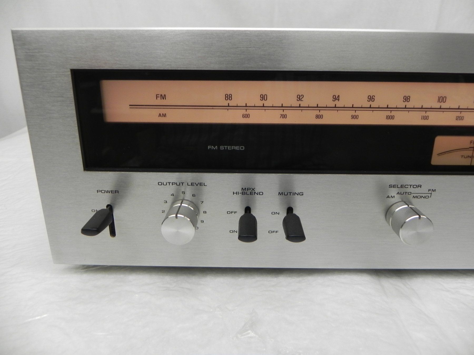 Technics Radio: Technics ST-3200 Tuner – Usato da Basel venduto da Life-Style-Art 3