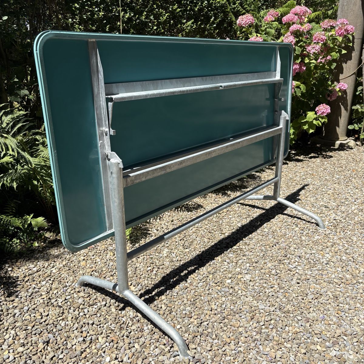 Tavoli: Grosser Gartentisch Klapptisch Blechtisch Balkontisch – Nuovo (secondo la descrizione) da zürich venduto da Fourstar0 7