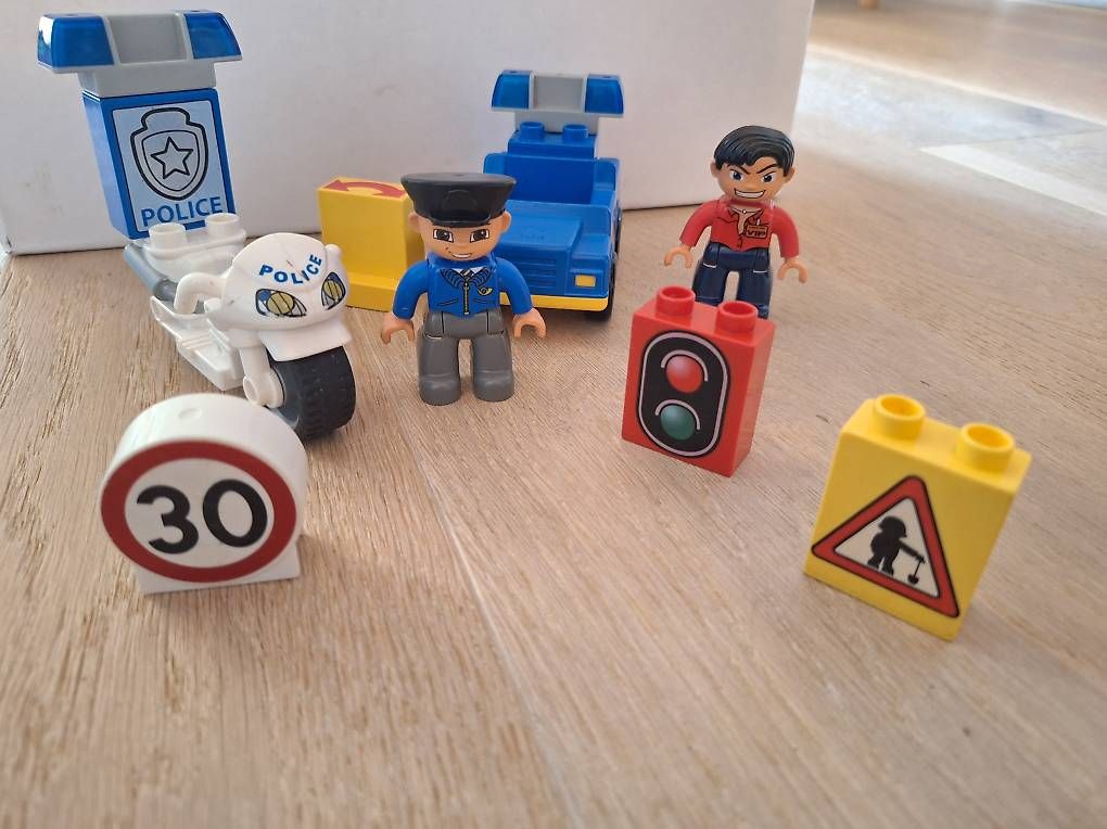 Spielzeuge: Police Duplo – Gebraucht aus Chéserex von aux_p86n 1