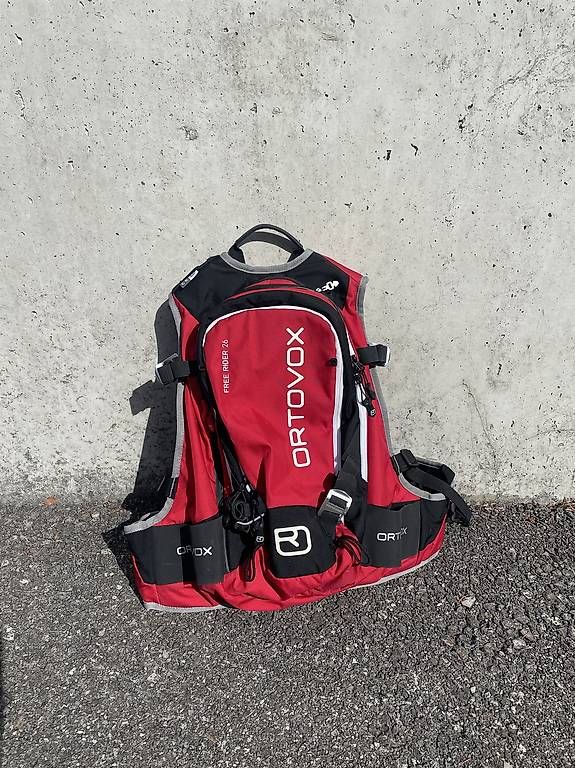 Zaini: Sac à dos freerider ortovox  – Usato da Villars-sur-Glâne venduto da Jeanne_z8yk