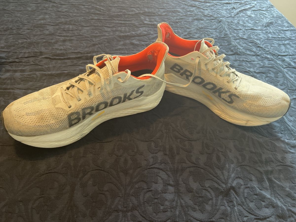 Brooks Chaussures hommes: Brooks Hyperion 2 Max Laufschuh Herren Grösse 46 gebraucht – D'occasion à Zürich par luc_tx6w 1