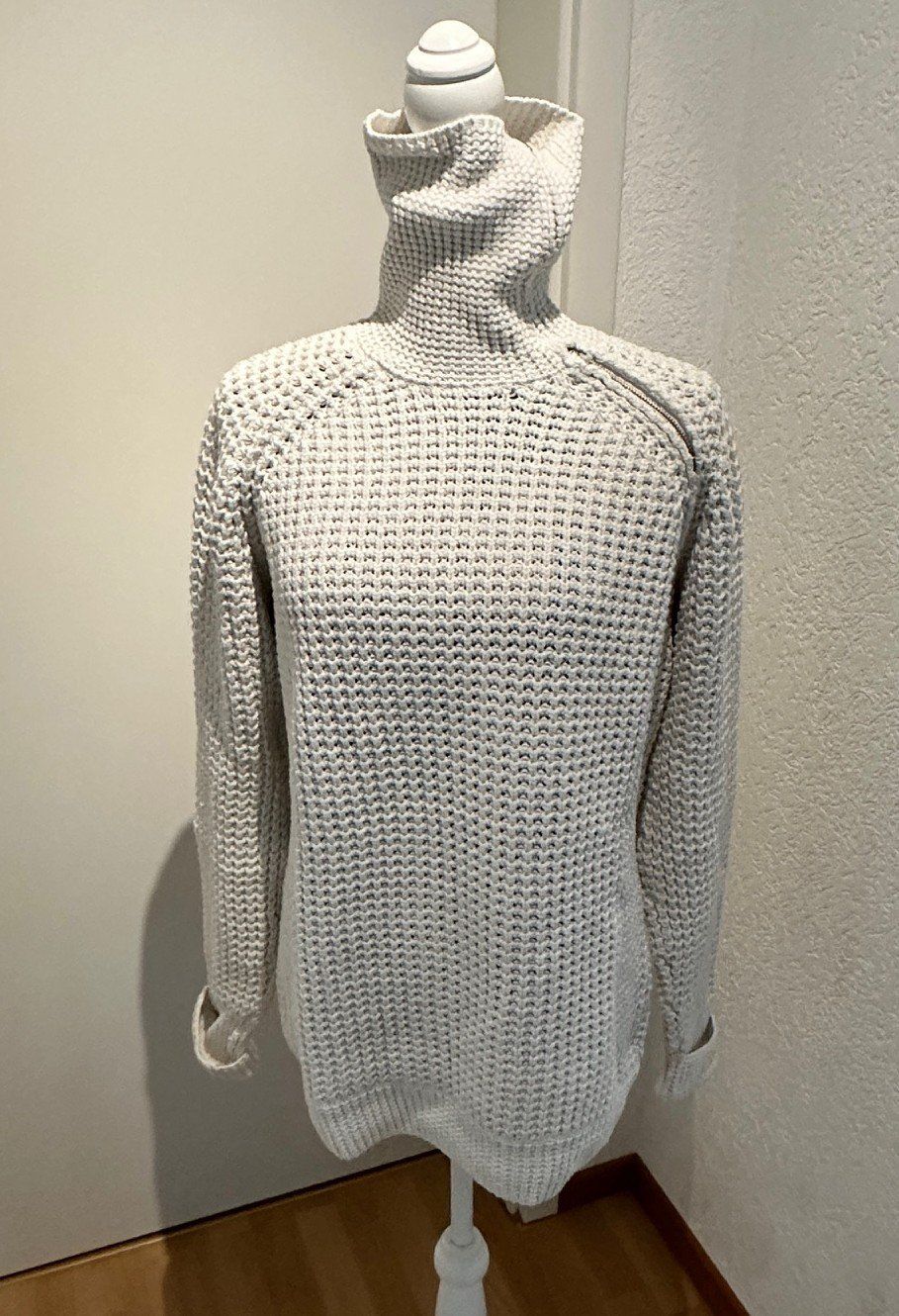 H&M Maglioni & Felpe: Rollkragen Strickpullover mit Reissverschluss, Cremeweiss – Usato da Auw venduto da beretta1966 1