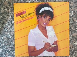 P16/Donna Summer - She Works Hard For The Money