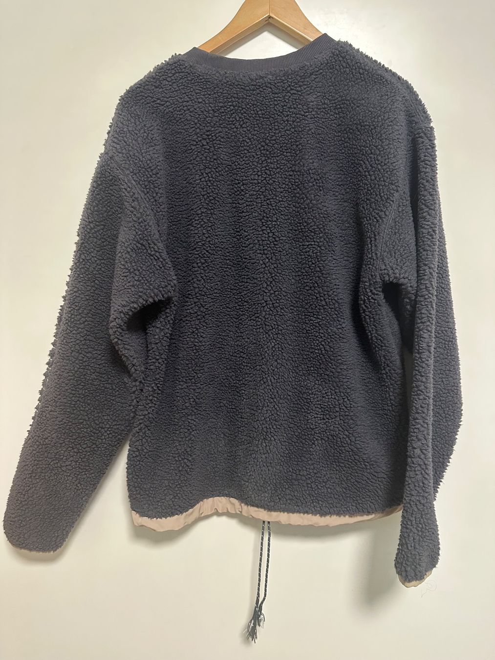 Maglioni & Felpe: BTS Mic Drop Warm Sweatshirt in Gr L – Nuovo (secondo la descrizione) da Basel venduto da iulia_haul 1