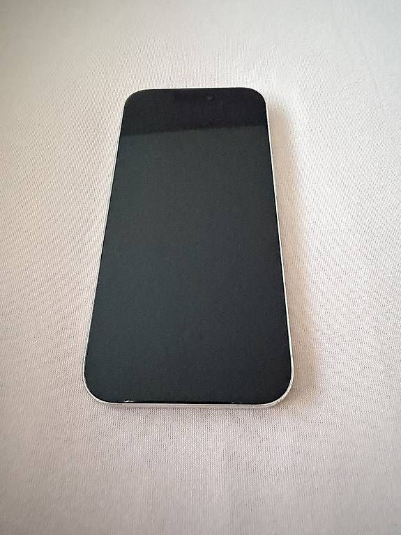 Telefoni cellulari / Smartphones: iPhone 15 Pro – Usato da Wittinsburg venduto da tab_rz8q 2