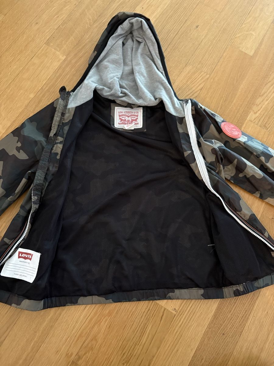 Levi's Jacken & Mäntel: Übergangsjacke Levi’s Junge Gr. 140 – Gebraucht aus Winterthur von Baby117 2