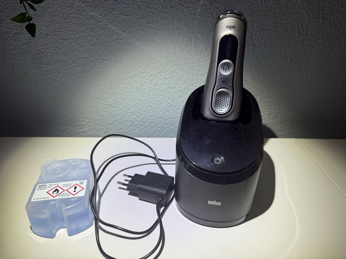 Braun Rasoi & Lamette da barba: Braun Rasierer Series 9  – Usato da Otelfingen venduto da Otto4