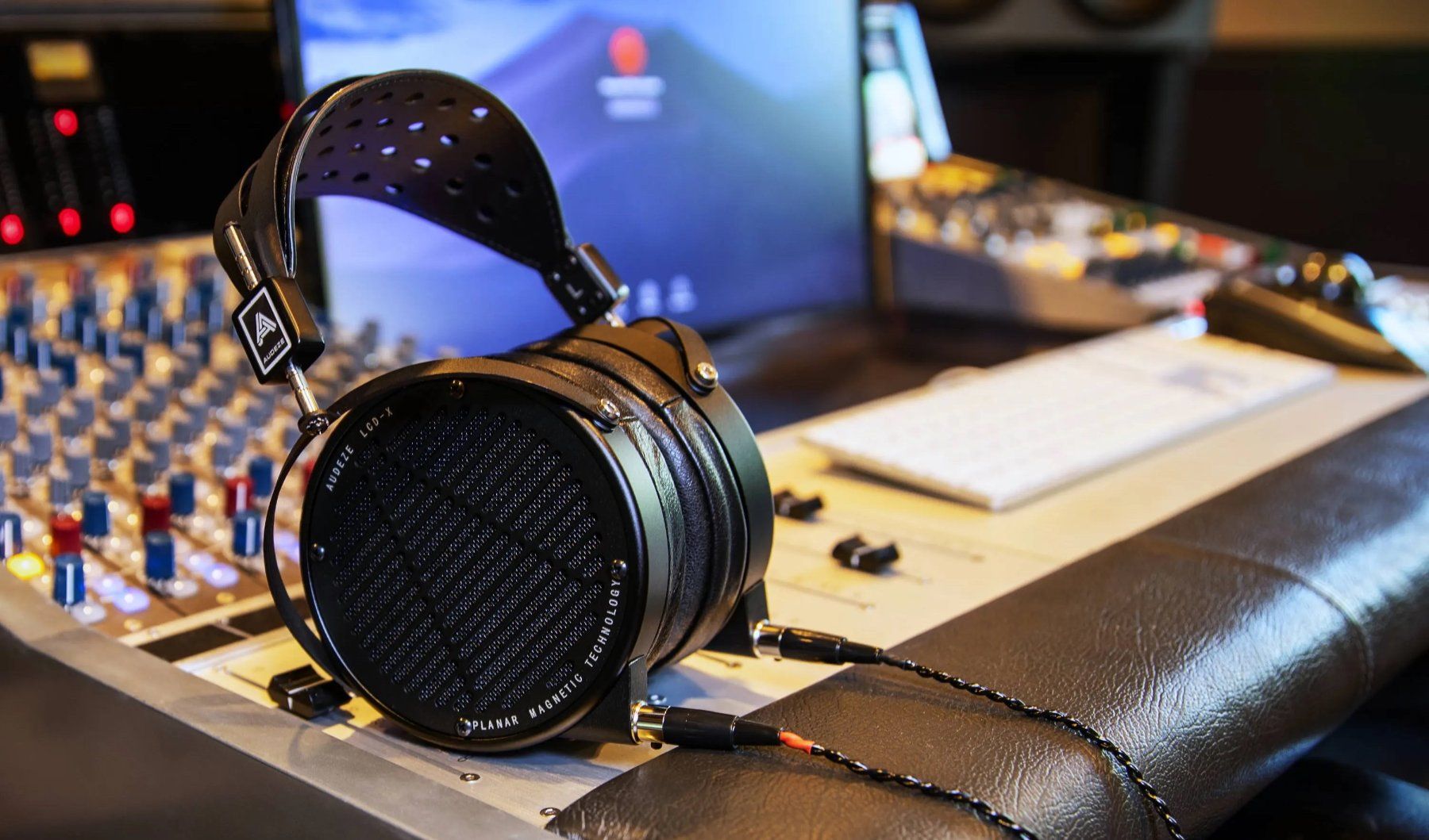 Audeze Cuffie: Audeze LCD-X (Pre-2021 / MKI) - Studio Reference Tuning – Usato da Hauterive NE venduto da Berbere11