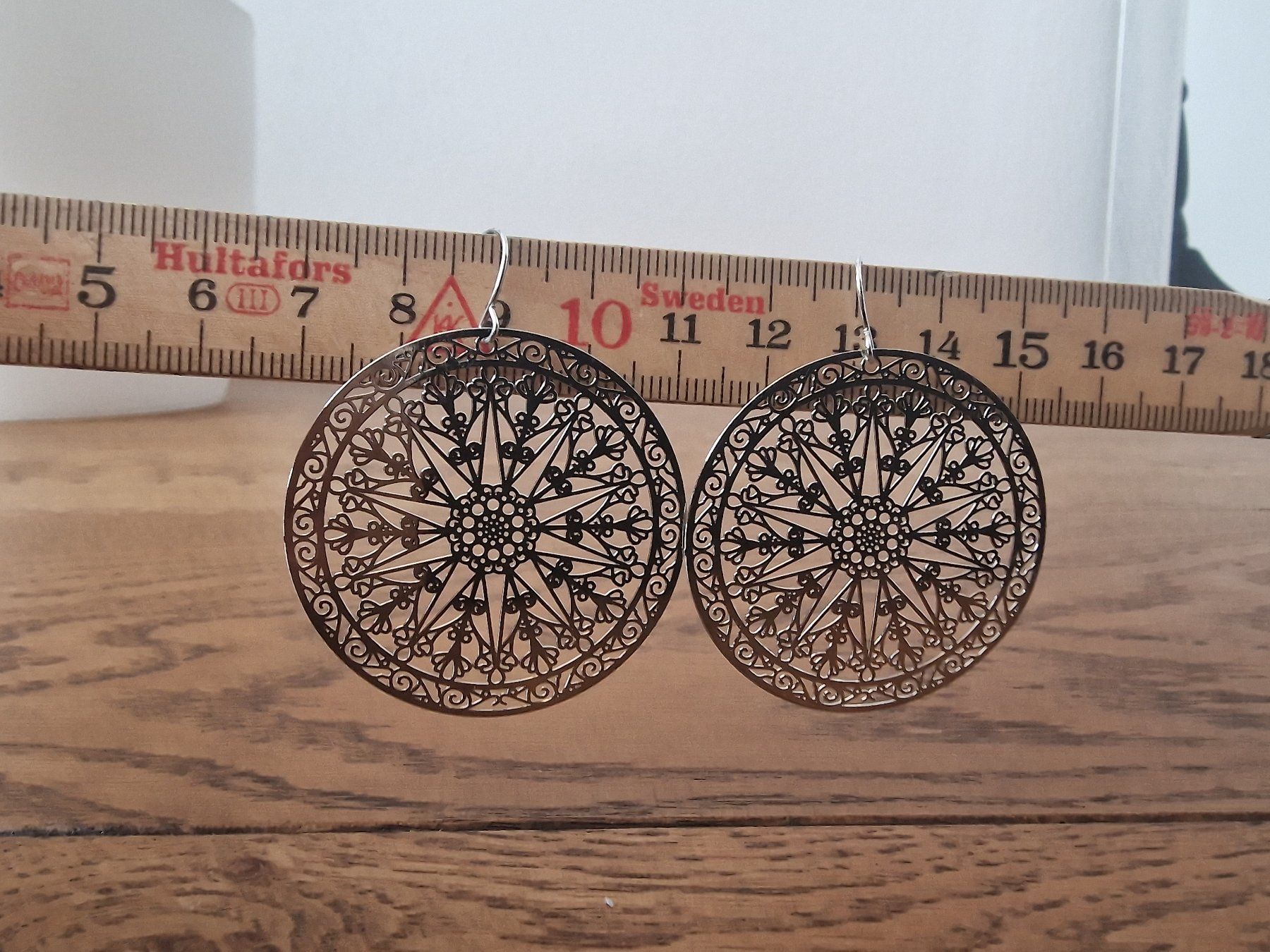 Ohrringe & -stecker: Ohrringe rund filigran silberfarbig Modeschmuck – Neu (gemäss Beschreibung) aus Meierskappel von HeartWear