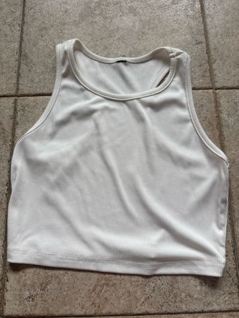 Weisses Top mit Racerback-Style (Grösse S)