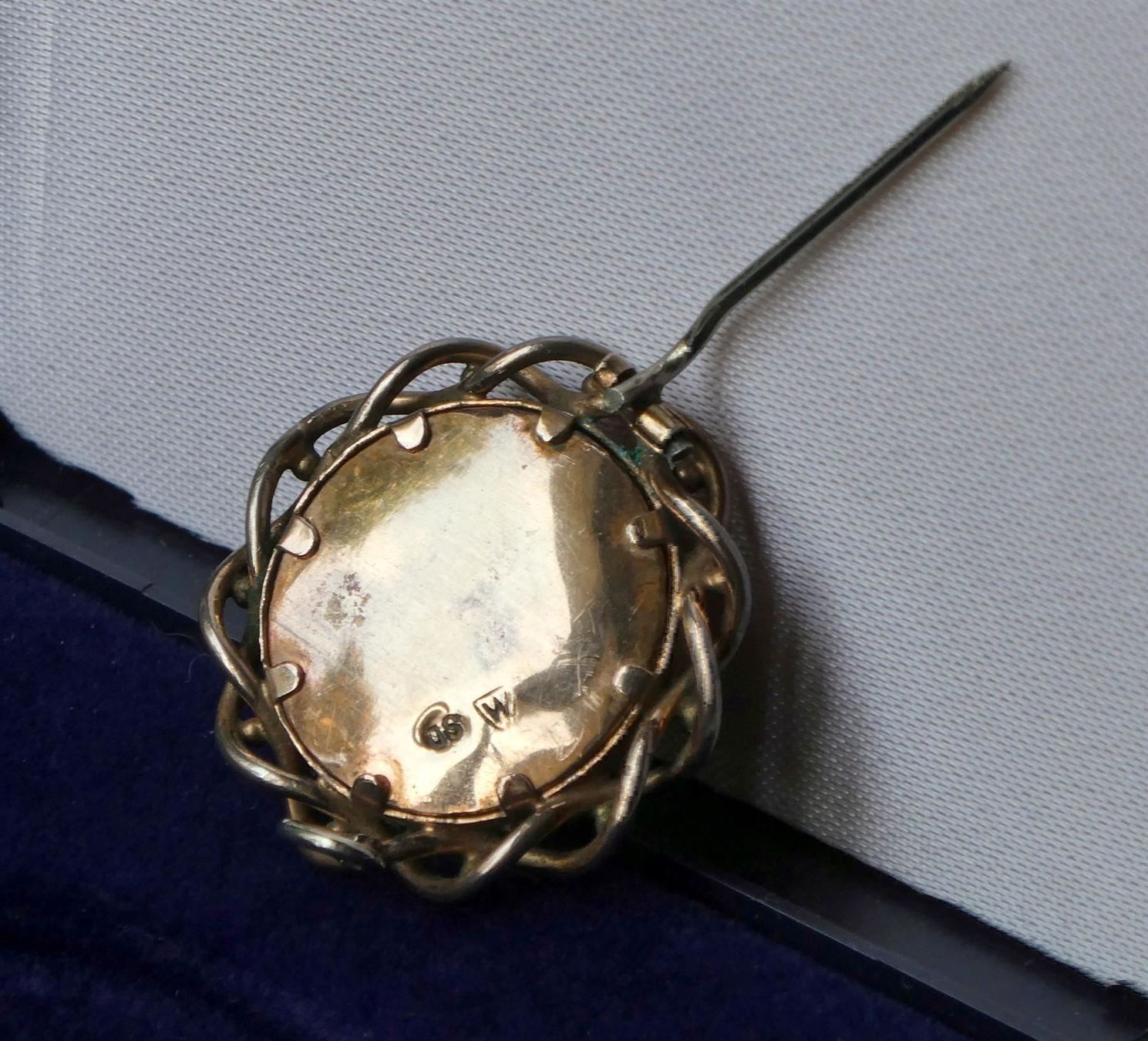 Spille & Fermagli: antike Brosche Bildbrosche Fotobrosche golden – Usato da Frauenfeld venduto da Astra13 2