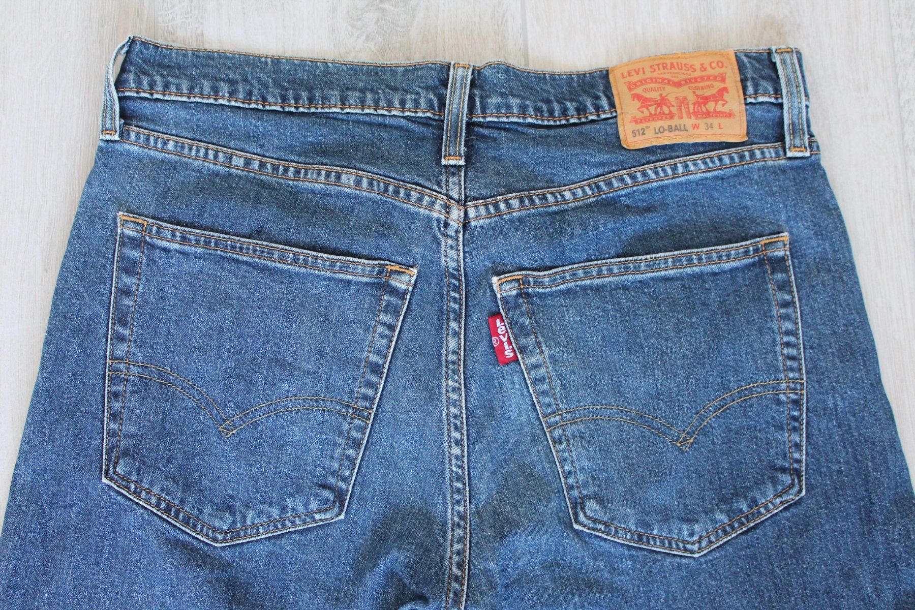 Levi's Jeans: LEVI'S Jeans 512 taille 34 – D'occasion à Chez-le-Bart par jasse