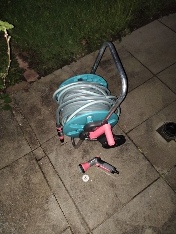 Gardena Gartenschlauch Rollwagen mit 2 Aufsätzen Kaufen auf Ricardo