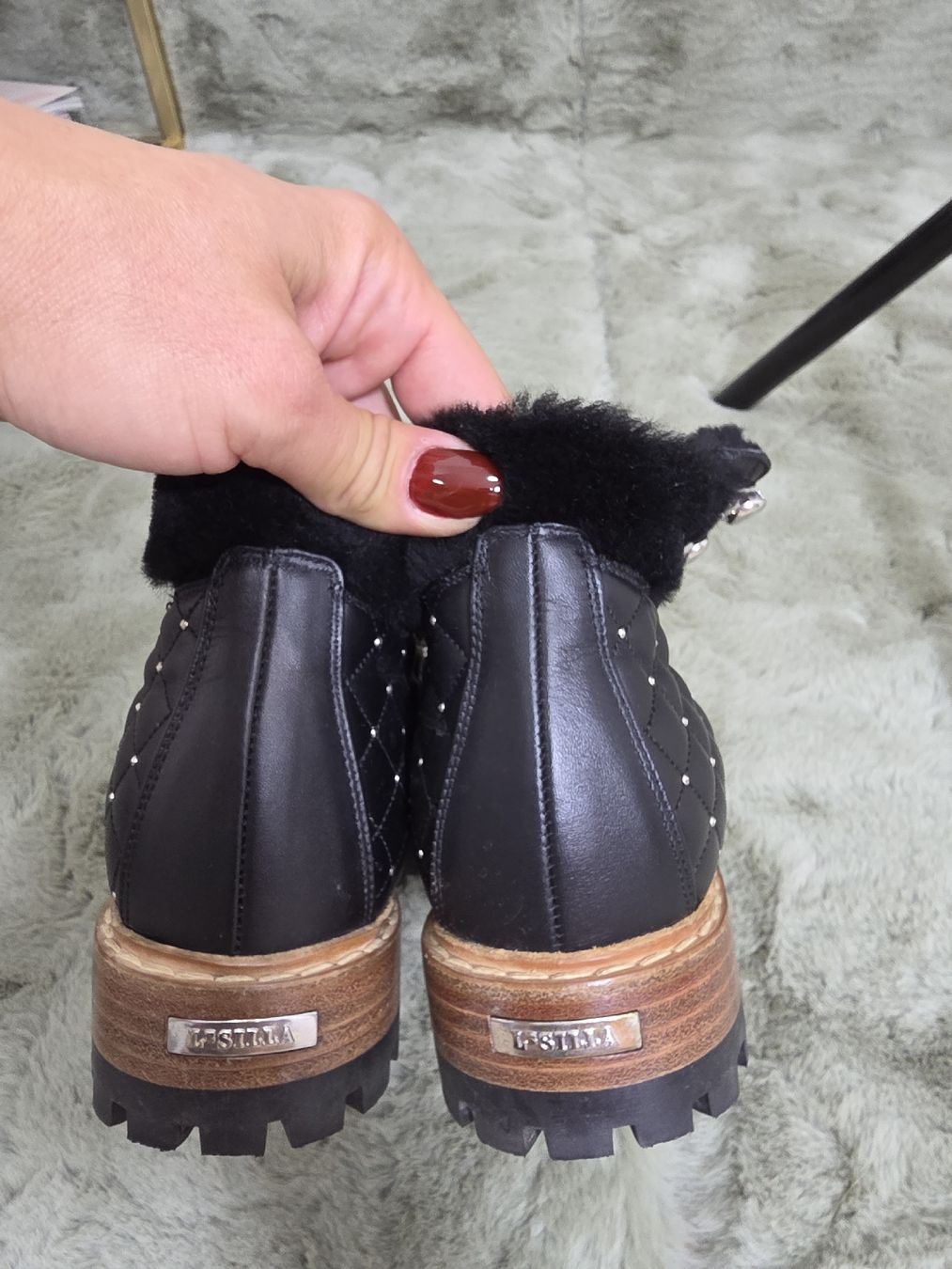 Damenschuhe: Lesilla Boots Black Leather Studded Fur Lined Size 37 – Neu (gemäss Beschreibung) aus Brüttisellen von par_8zbj 5