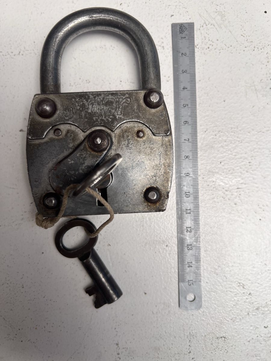 Cadenas: Vorhängeschloss  – D'occasion à Herisau par YOLO76