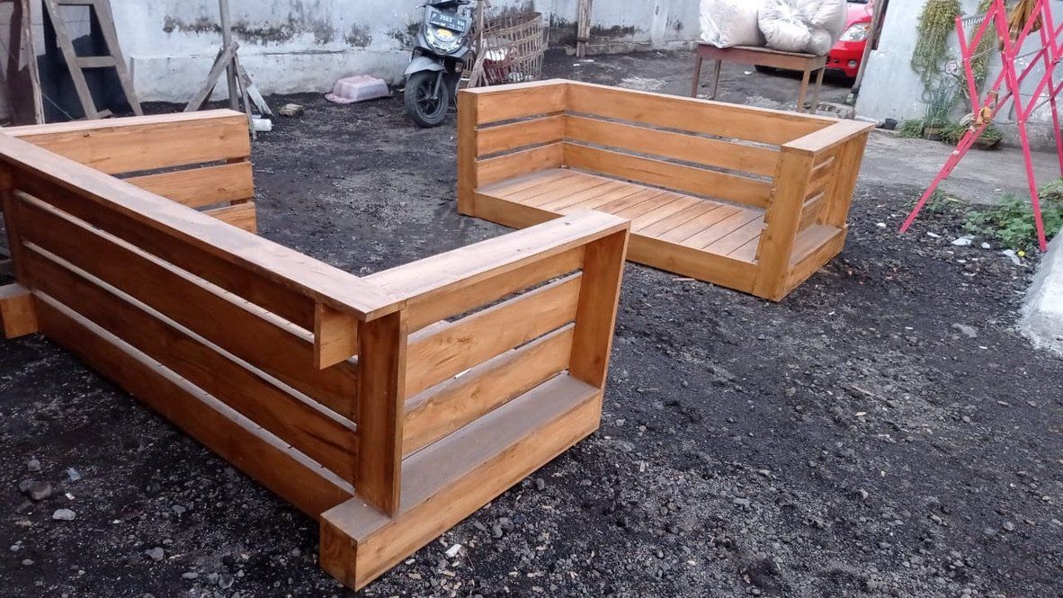 Set di tavolo e panche: Gartensitzgruppe 2 Sofa 1Tisch Ottomane Teakholz Gartenmöbel – Nuovo e nell'imballaggio originale da Daisendorf venduto da Wohn-Kult 2