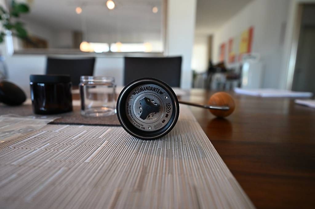 Kaffeemaschinen & Espressomaschinen: Kaffeemühle Commandante C40 mit Zubehör ungebraucht – Gebraucht aus Gebenstorf von Baghera2 4