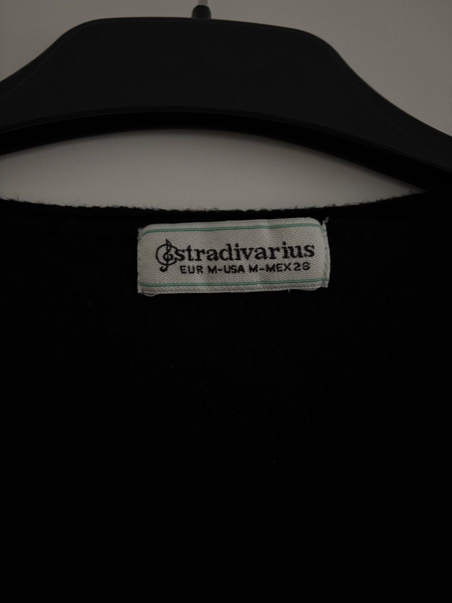 Bolero: Stradivarius Cardigan schwarz Gr. S – Usato da Luzern venduto da aloevira 3