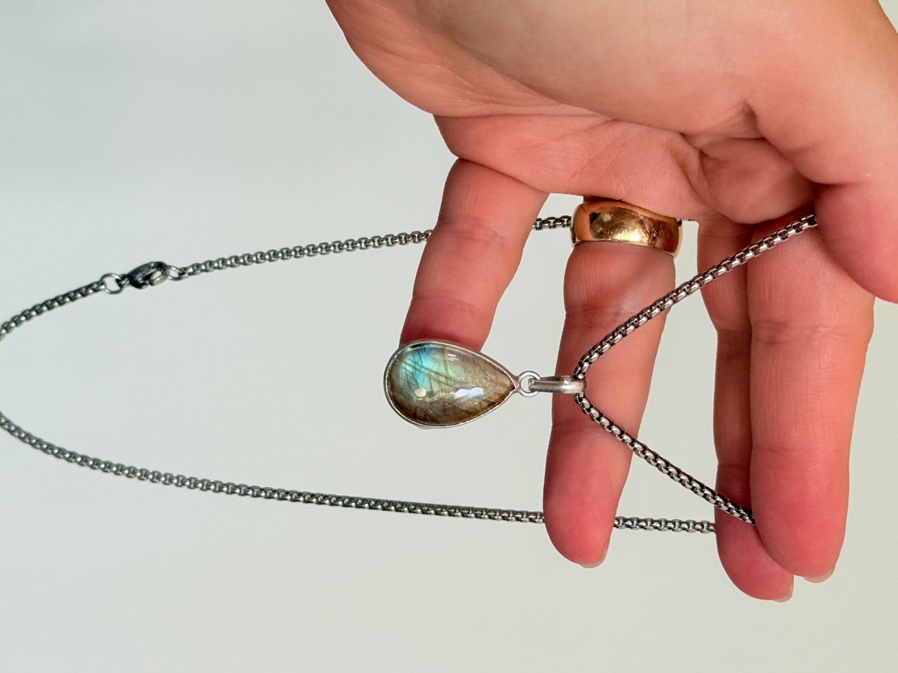 Catenine: Fashionable labradorite necklace – Nuovo e nell'imballaggio originale da Genève venduto da AGBERG 9