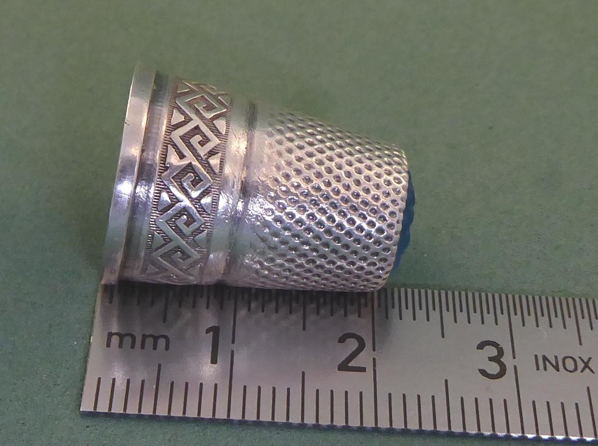 Fingerhüte: Finger Hut 800 Silber mit Glasdeckel um 1920 – Gebraucht aus Muri AG von silvercat 2